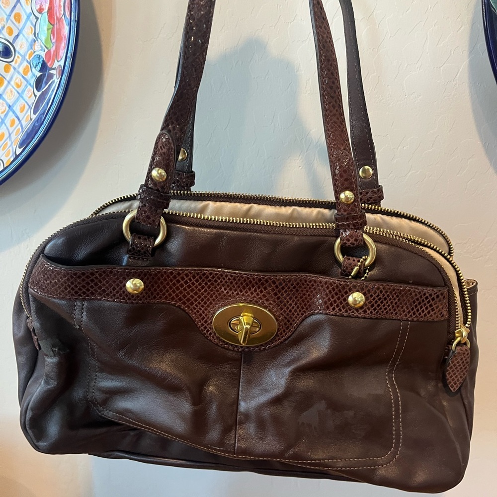 Elegant Brown Leather Handbag